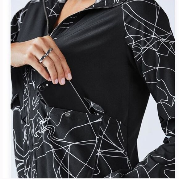 Fabletics Jaie black and white zip hoodie transitional windbreaker size small - Picture 3 of 9